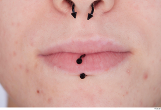 Rada mouth piercing 0001.jpg